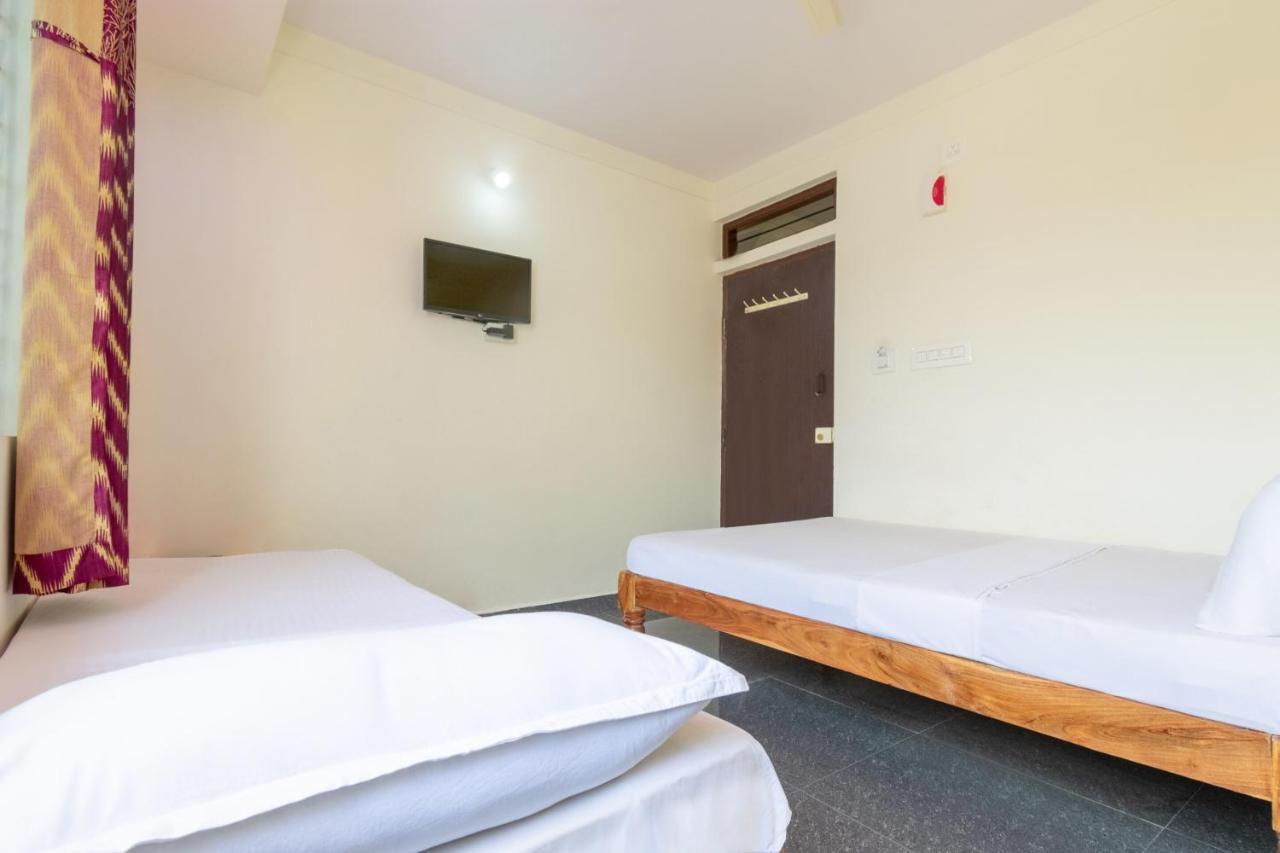 Hotel Spot On 45103 Galaxy Grand Narasimharaja Puram Exterior foto